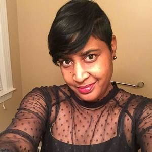 Meet your Posher, Dana